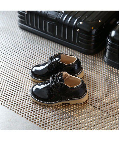 Children's shoes 2017 spring new bright leather fashionable big toe shoes children's short boots boys' and girls' small shoes casual shoes