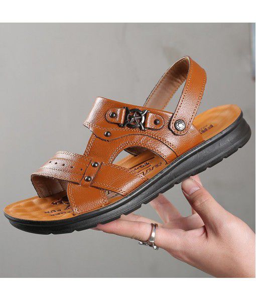 New leather sandals for men's leisure beach shoes in 2020 summer